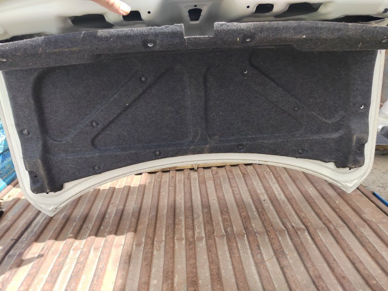 Крышка багажника MarkII 2001 GX100 1G-FE Крышка багажника MarkII 2001 GX100 1G-FE