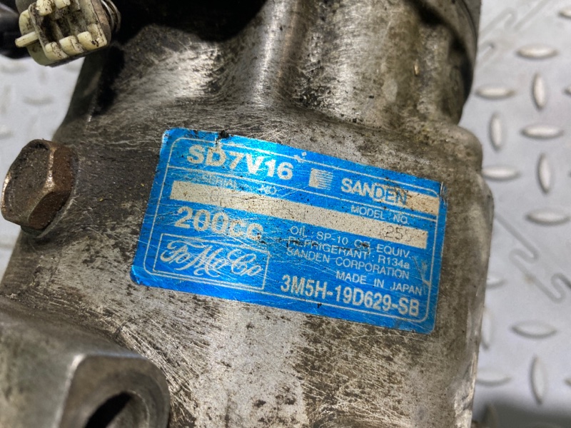 Компрессор кондиционера Ford Focus 2
