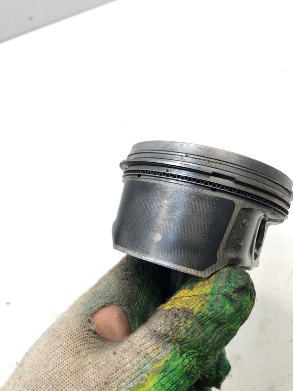 Поршень с шатуном S40 2005 MS38 B5244S4 Поршень с шатуном S40 2005 MS38 B5244S4