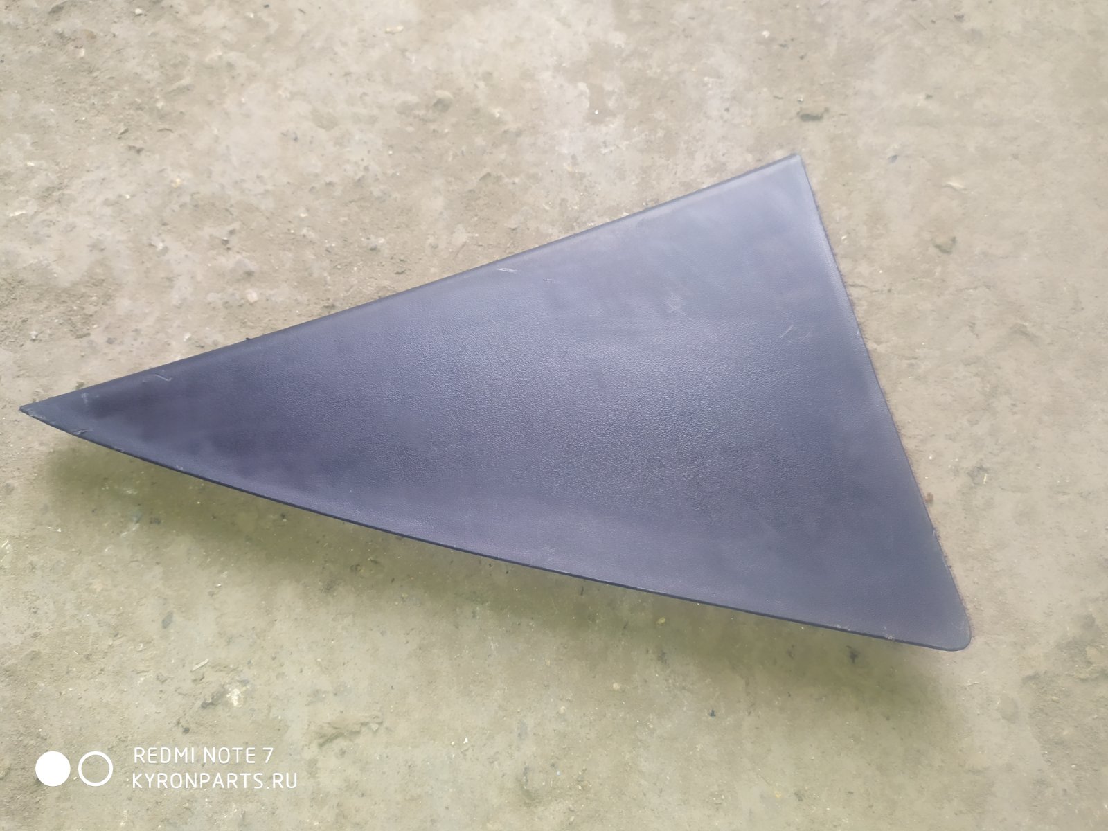 Запчасть накладка двери задняя левая Ssangyong Actyon >2013 C200 7320534030 Б/У Накладка двери задняя левая Ssangyong Actyon >2013 C200 7320534030 Б/У