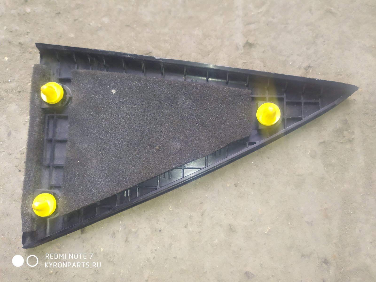 Накладка двери задняя левая Actyon >2013 C200 Накладка двери задняя левая Actyon >2013 C200