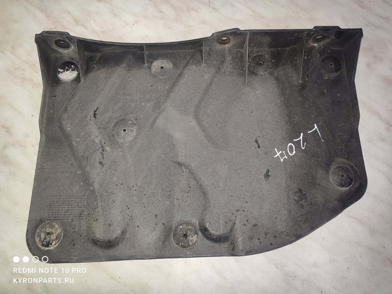 Запчасть защита двигателя правая Hyundai IX35 2010 LM D4HA 291202S000 Б/У Защита двигателя правая Hyundai IX35 2010 LM D4HA 291202S000 Б/У