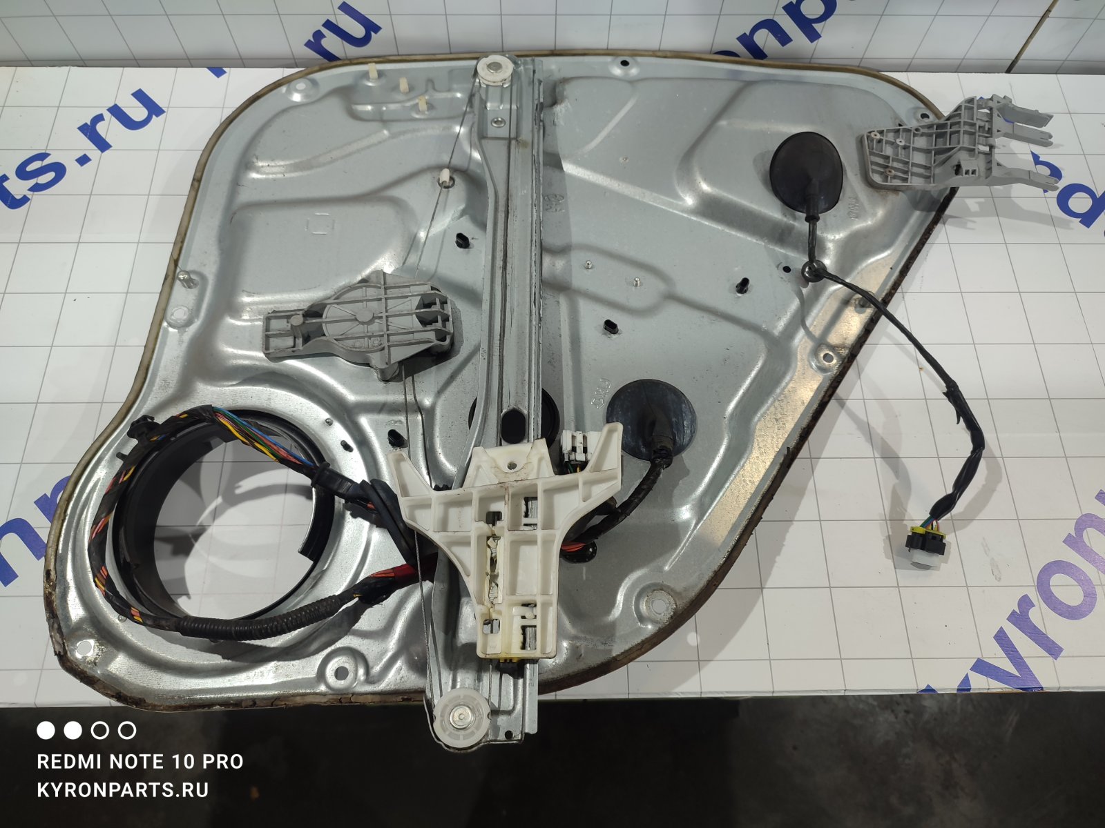 Стеклоподъемник задний левый Santa Fe 2009 CM D4EB