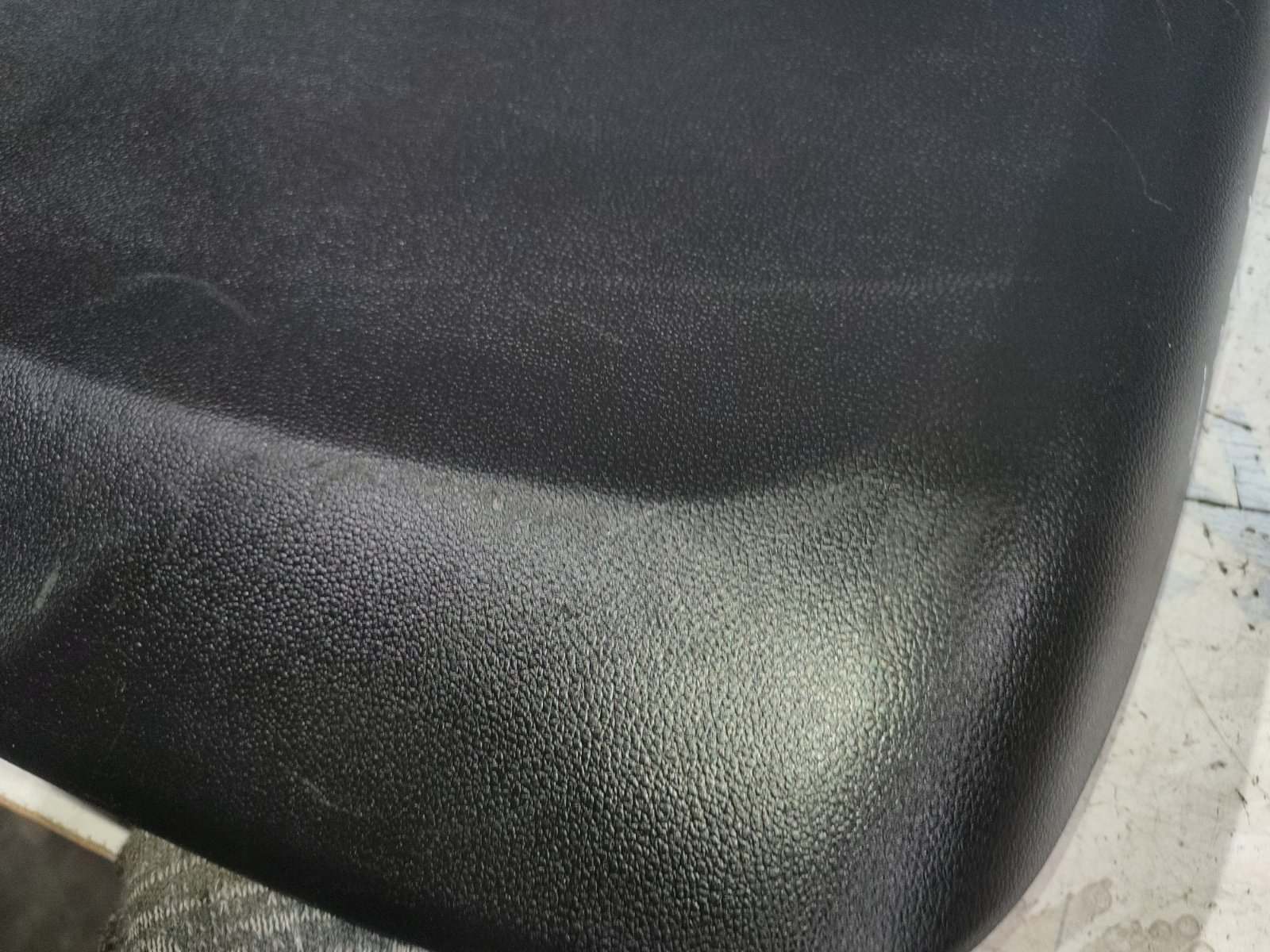 Крышка спинки сидения KIA Sportage SL D4HA