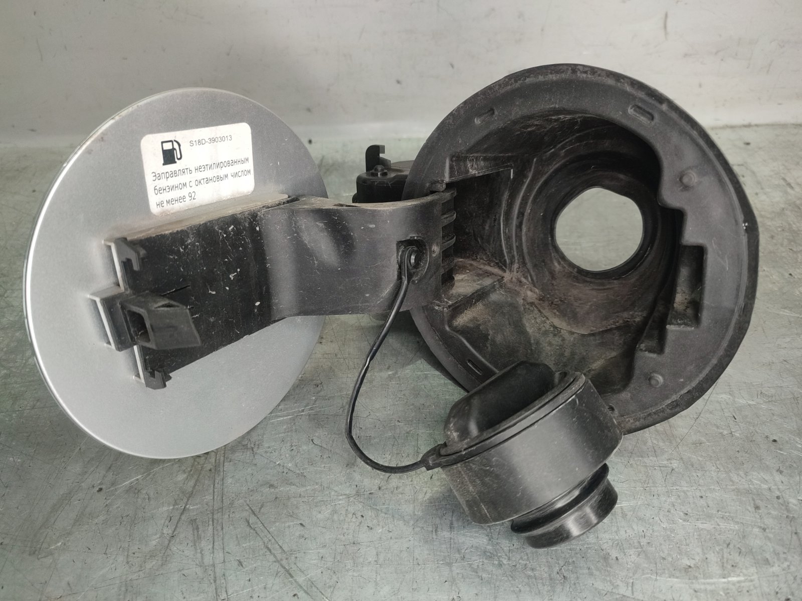 Лючок бензобака Chery Tiggo 7 T15 SQRE4T15