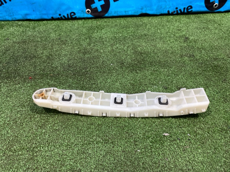 Крепление бампера заднее левое juke 2012 F15 HR15