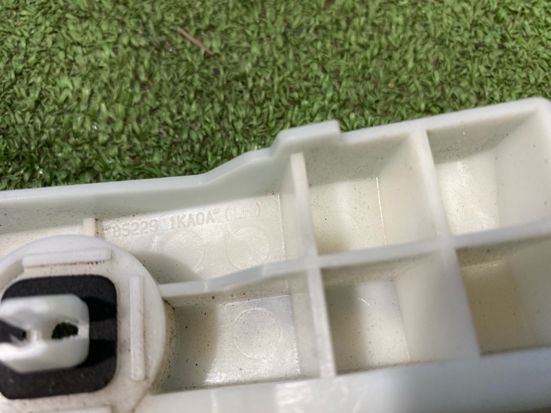 Крепление бампера заднее левое Nissan juke F15 HR15