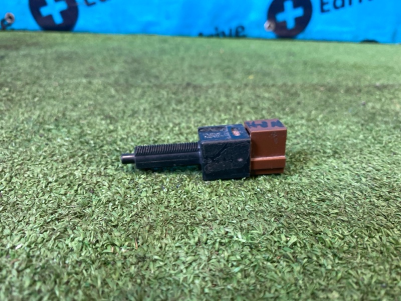 Запчасть концевик под педаль тормоза Nissan MURANO 2009 Z51 PNZ51 TNZ51 TZ51 QR25 (DE) 25320-JN00A контрактная Концевик под педаль тормоза Nissan MURANO 2009 Z51 PNZ51 TNZ51 TZ51 QR25 (DE) 25320-JN00A контрактная