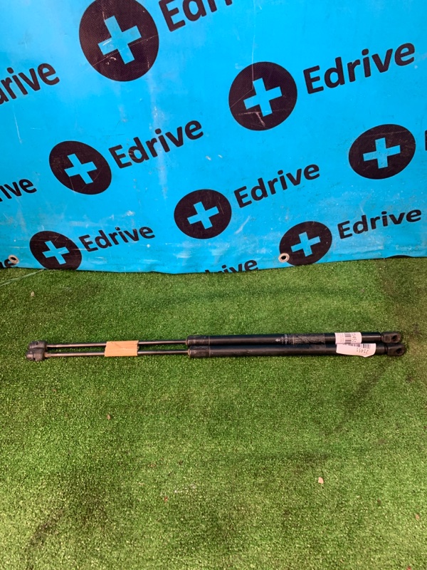 Запчасть амортизатор капота Mini Cooper S mini 2006 r53 W11 7175020 2 контрактная Амортизатор капота Mini Cooper S mini 2006 r53 W11 7175020 2 контрактная