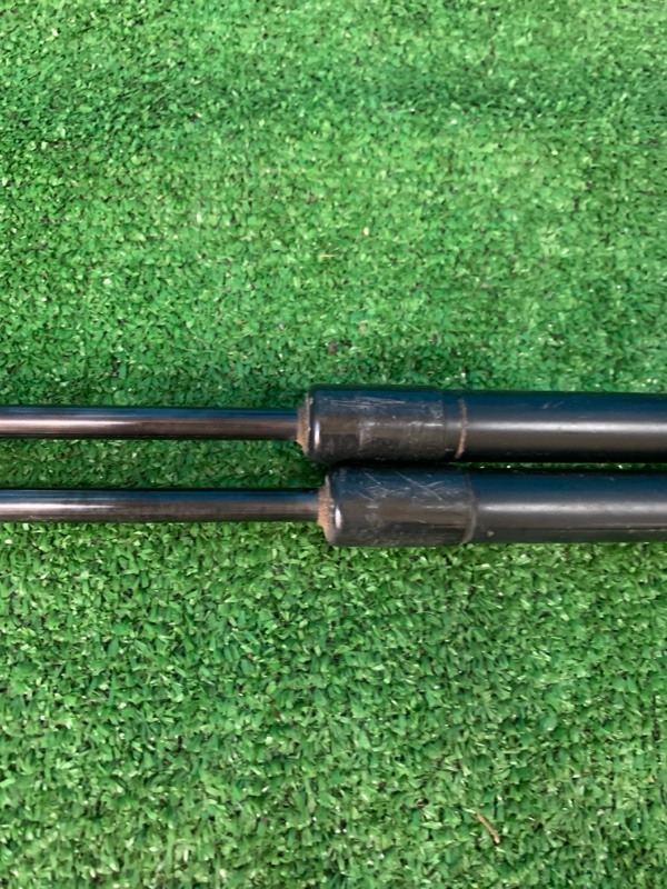 Амортизатор капота Mini Cooper S mini r53 W11 Амортизатор капота Mini Cooper S mini r53 W11