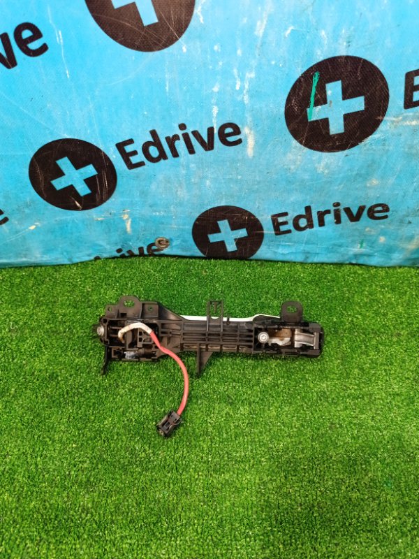 Ручка двери задняя левая Voxy 2015 ZRR80 2ZR-FXE