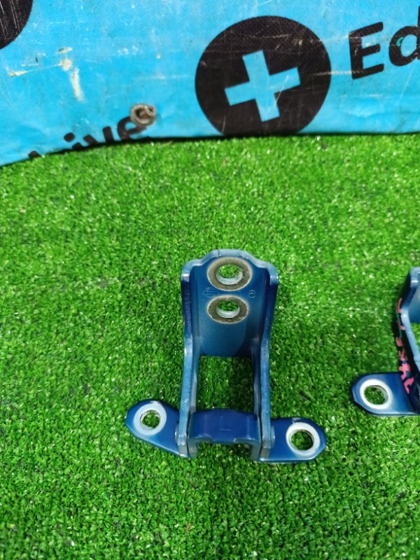 Петля двери передняя левая NOTE 2021 E13 HR12 Петля двери передняя левая NOTE 2021 E13 HR12