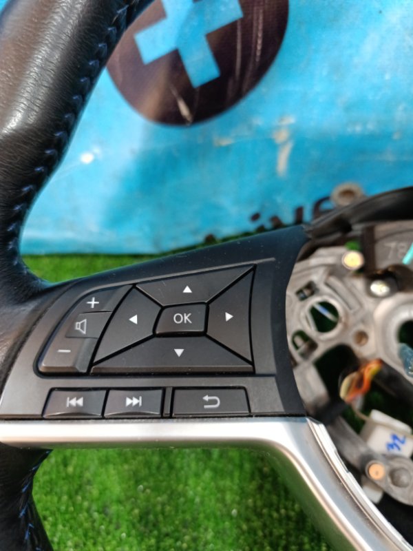 Руль Leaf 2019 ze1 EM57