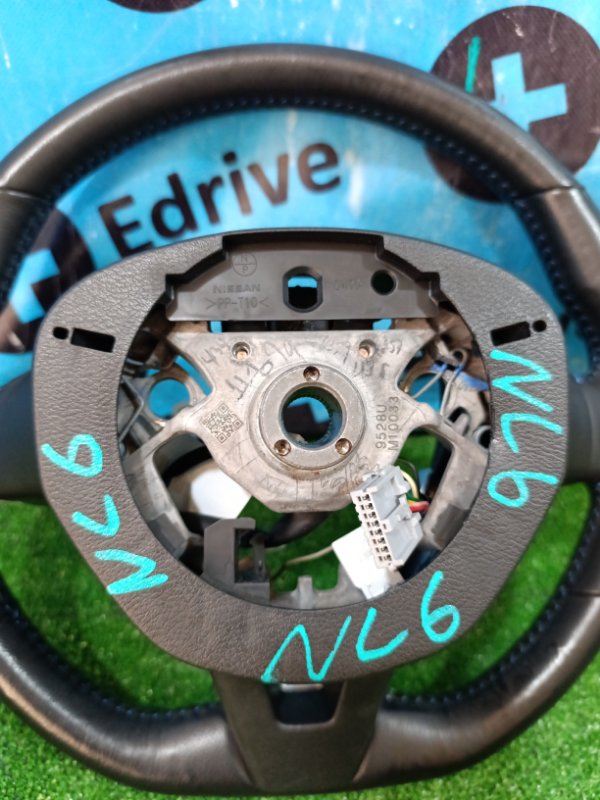 Руль Leaf 2019 ze1 EM57