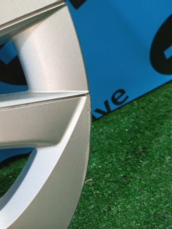 Колпак на колесо Prius 2016 ZVW50 2ZR-FXE