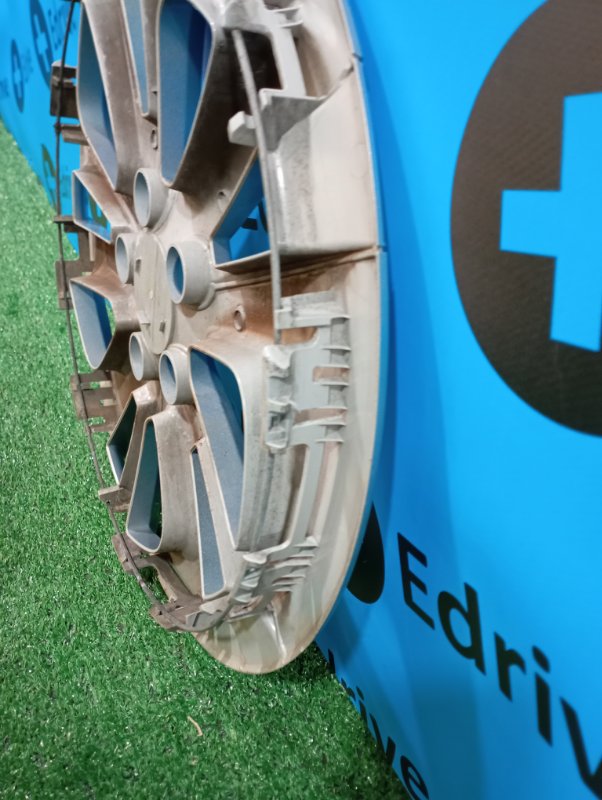 Колпак на колесо Prius 2016 ZVW50 2ZR-FXE