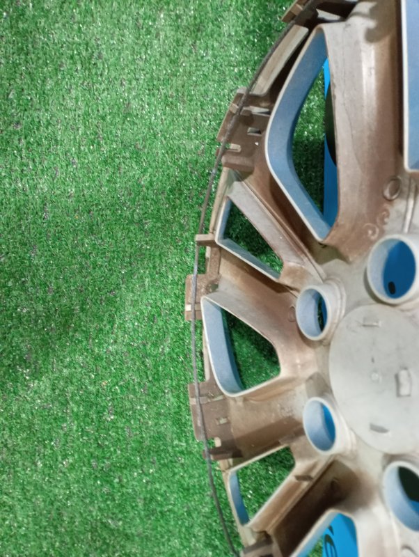 Колпак на колесо Prius 2016 ZVW50 2ZR-FXE