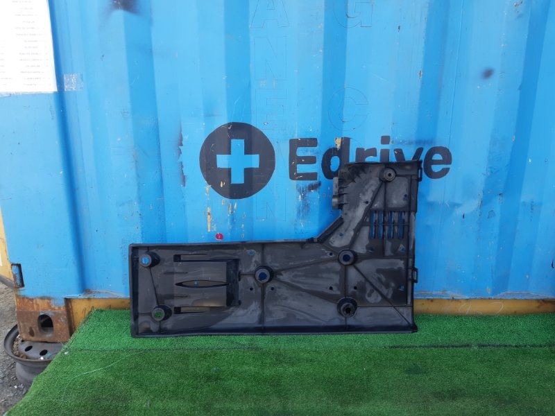 Защита днища левая GS350 2012 GRL10 2GR-FSE Защита днища левая GS350 2012 GRL10 2GR-FSE