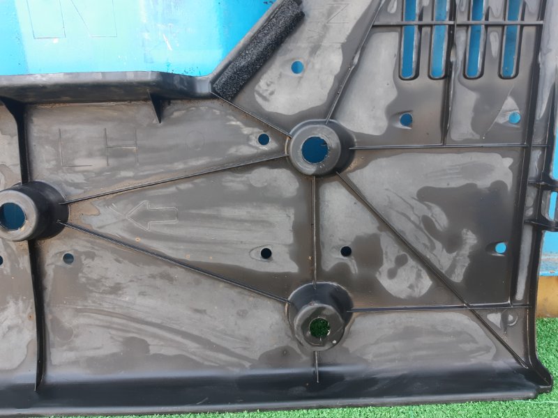 Защита днища левая GS350 2012 GRL10 2GR-FSE Защита днища левая GS350 2012 GRL10 2GR-FSE
