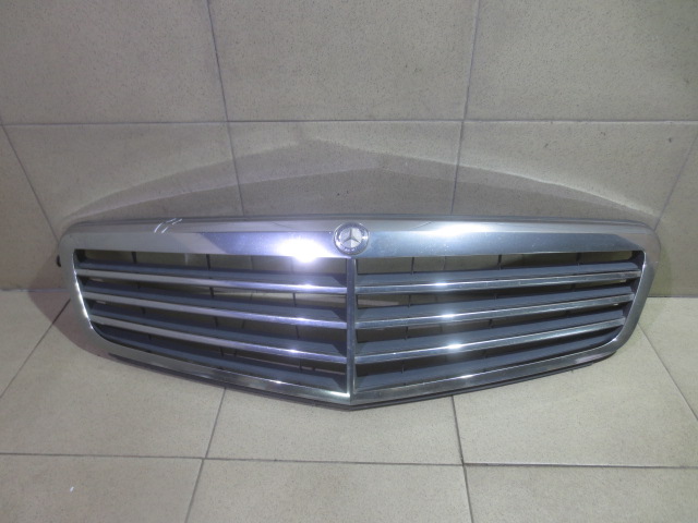 Решетка радиатора Mercedes-Benz C-class W204 A2048801283 Б/У