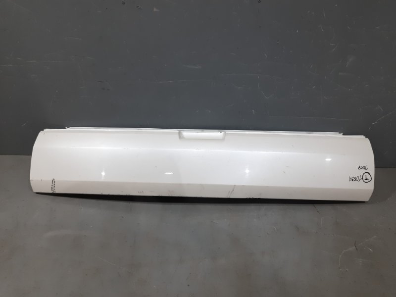 Накладка двери багажника Peugeot 3008 1 9683146380 Б/У