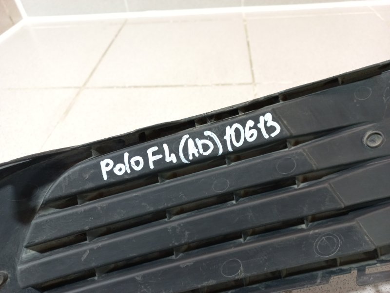 Решетка в бампер левая Polo Sed Решетка в бампер левая Polo Sed