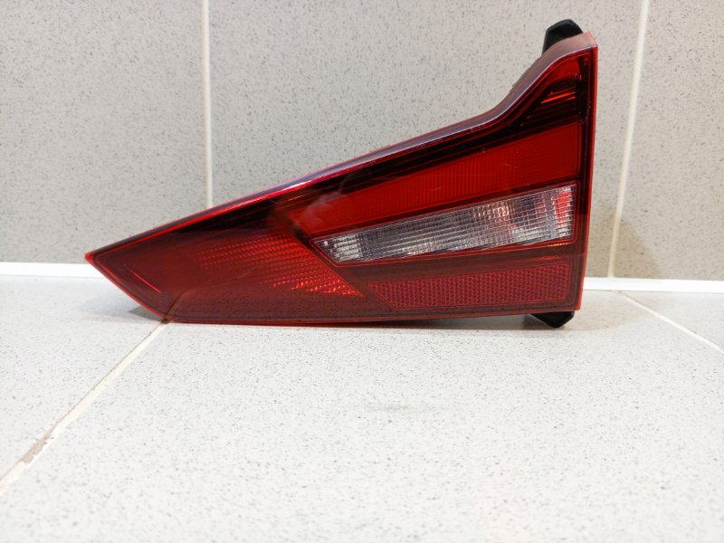 Запчасть фонарь задний внутренний правый Jetta VA3 6RM945094 Б/У Фонарь задний внутренний правый Jetta VA3 6RM945094 Б/У