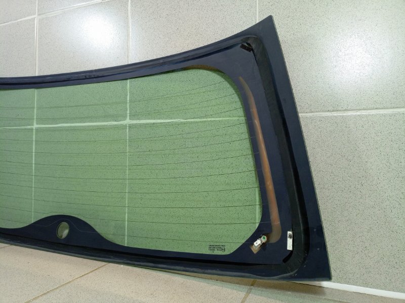 Стекло двери багажника SX4 1