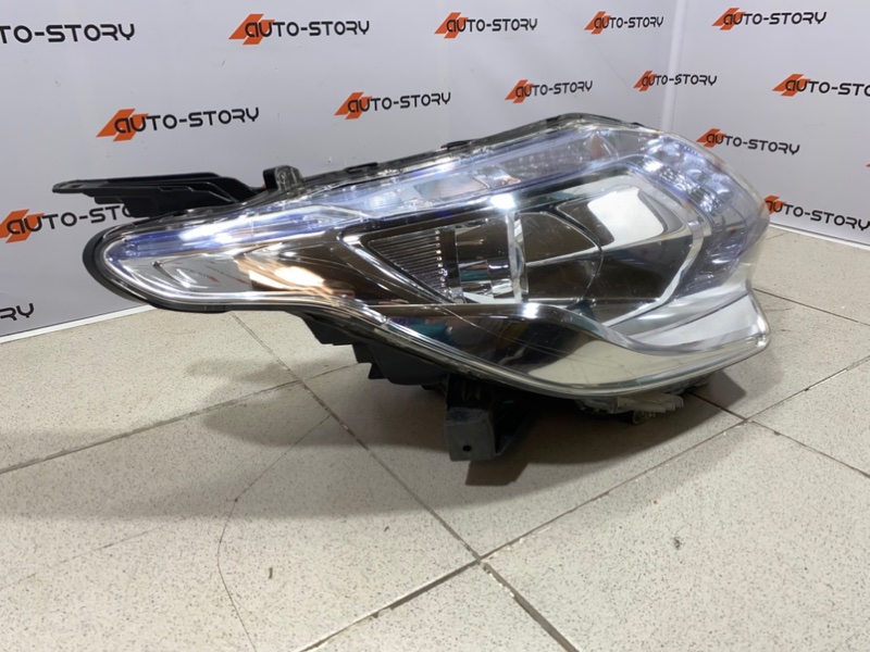Фара правая L200 KL