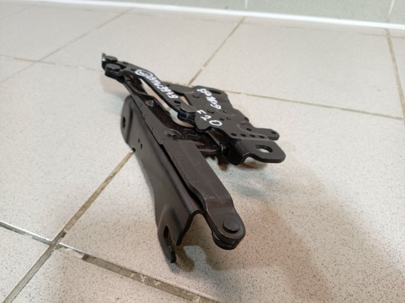 Петля капота левая 1-Series F20