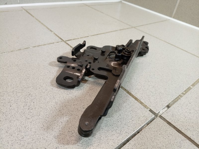 Петля капота левая 1-Series F20