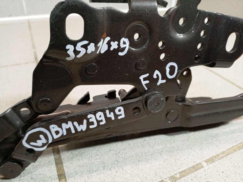 Петля капота левая 1-Series F20