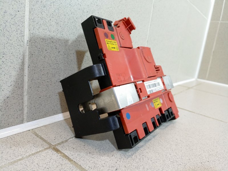 Блок предохранителей BMW 5-Series F10