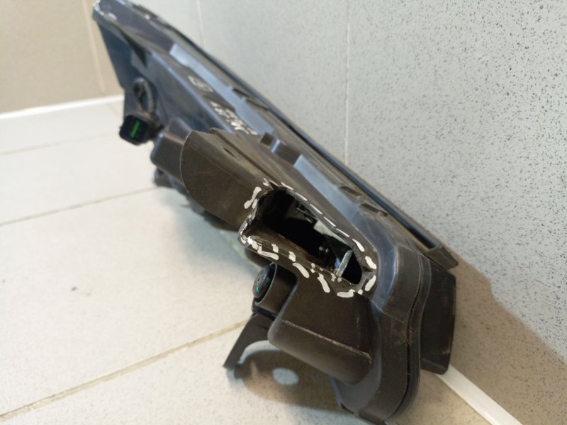 Фара дневного света левая (ходовые огни) JS4 Фара дневного света левая (ходовые огни) JS4