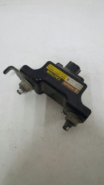 Датчик airbag передний правый Subaru Forester S11 1876005140 Б/У