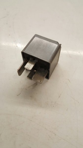 Реле Ford Focus DBW EYDB