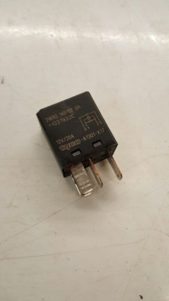 Реле Ford Focus 1998- 2005 DBW EYDB Б/У