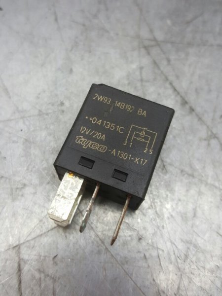 Реле Ford Focus DBW EYDB