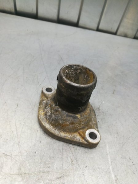Корпус термостата Mitsubishi Dion 2000- 2005 TA-CR5W 4G63 Б/У