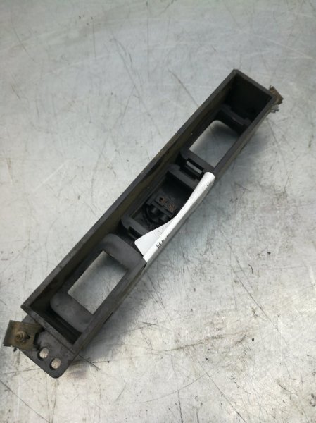 Ободок кнопки Mitsubishi Dion TA-CR5W 4G63