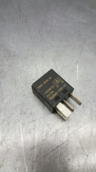 Реле Ford Focus 1998- 2005 DBW EYDB Б/У