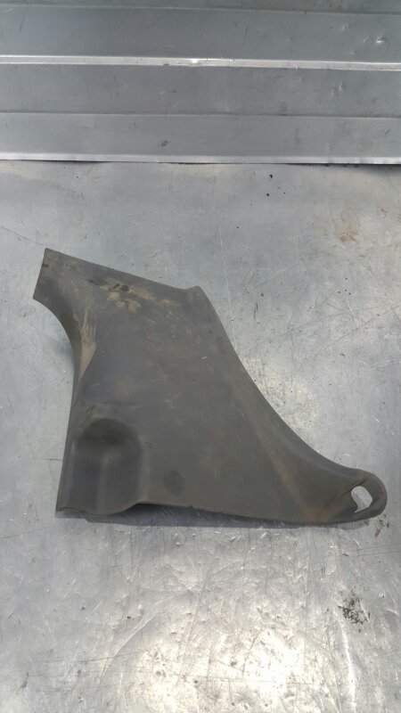 Накладка стойки передняя правая Daihatsu YRV 08.2000 - 08.2005 UA-M201G K3VE 6211197401 Б/У