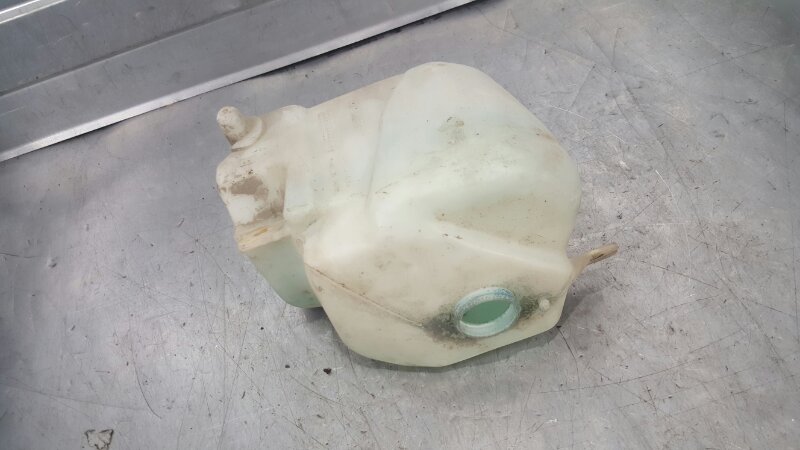 Бачок омывателя Daihatsu YRV 08.2000 - 08.2005 UA-M201G K3VE 8533097203000 Б/У