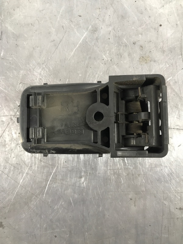 Ручка двери внутренняя передняя правая Impreza 1992-2000 GC/GF EJ15