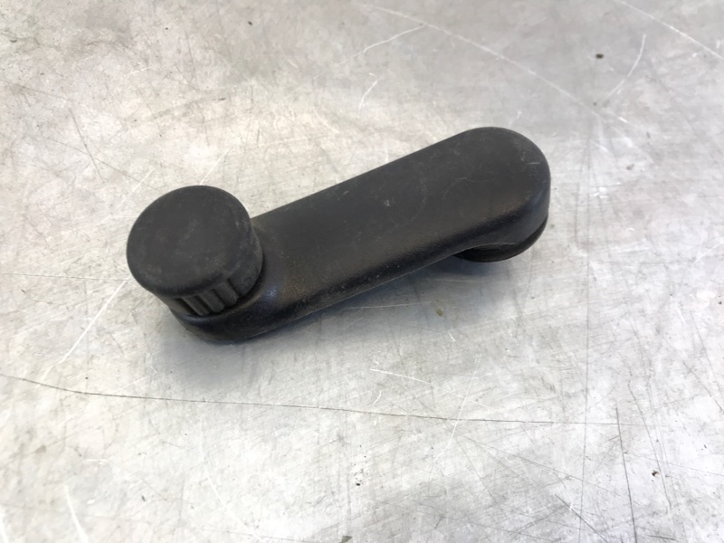 Ручка стеклоподъемника Renault Logan 2004- 2016 LS 8200673745 Б/У