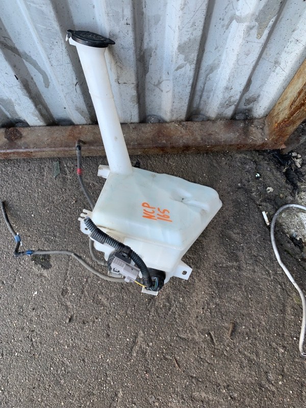Бачок омывателя Toyota Probox 2015 NCP160 060851412 контрактная