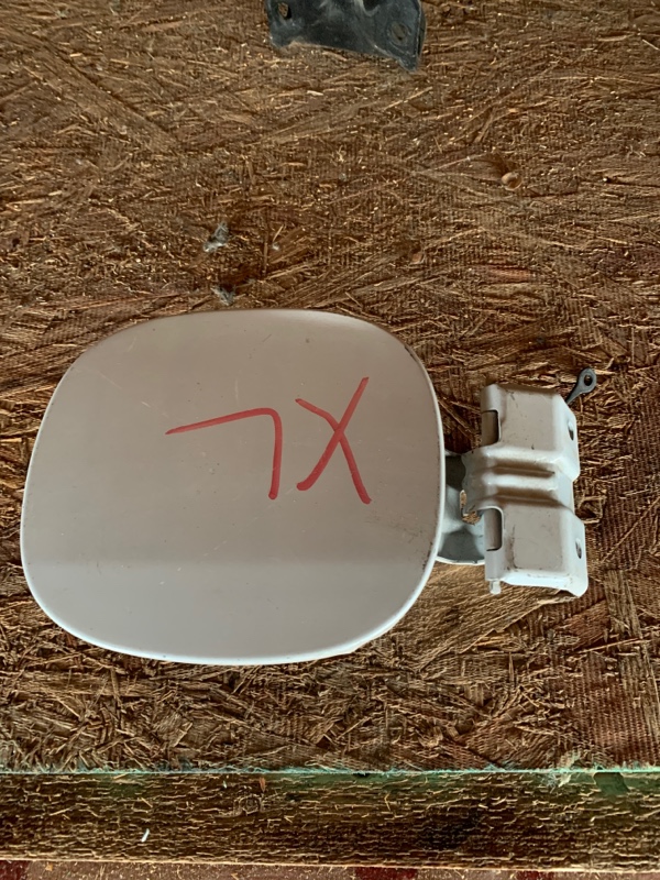 Лючок бензобака Mitsubishi Outlander XL контрактная