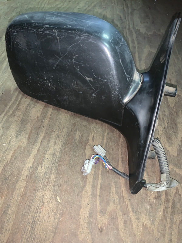 Зеркало правое Nissan Largo W30 контрактная