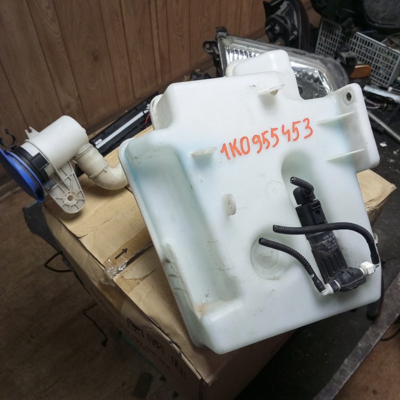Бачок омывателя Volkswagen Golf 5 1k0955453 контрактная