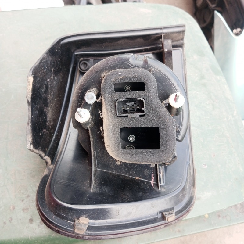 Стоп-сигнал задний правый Golf 5+ 5M1 Стоп-сигнал задний правый Golf 5+ 5M1